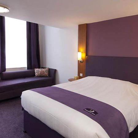 Premier Inn London Hayes, Heathrow Exterior photo