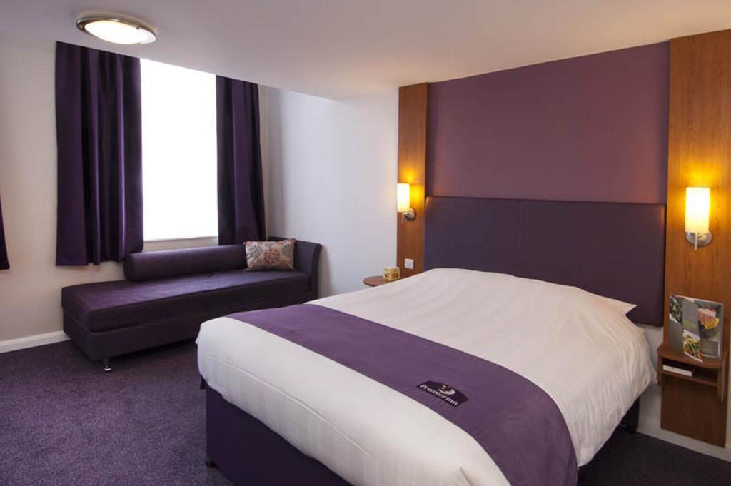 Premier Inn London Hayes, Heathrow Exterior photo