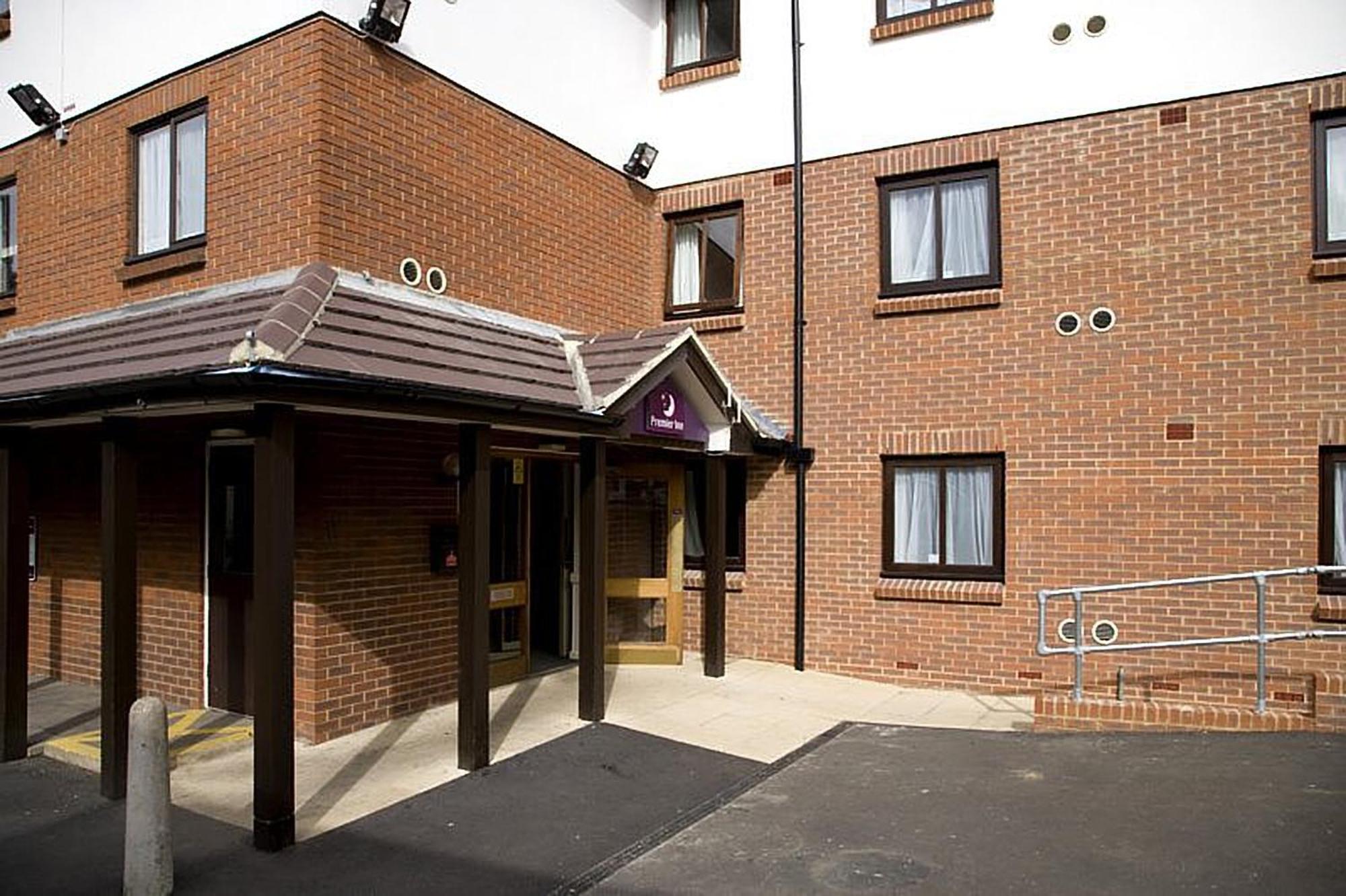 Premier Inn London Hayes, Heathrow Exterior photo